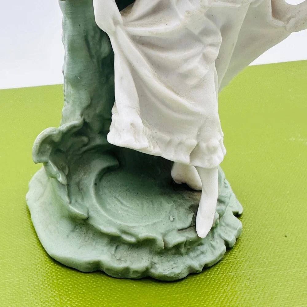 Vtg Bisque Porcelain Lady Figurine Green Tree Triple Bud Vase Jasperware Look‎